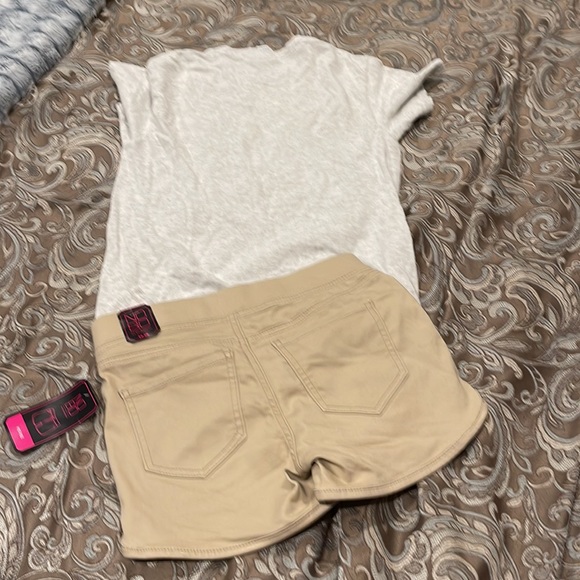 T-shirt Jesus S light gray and mid rise tan short S 3-5 sold as set - Picture 3 of 5